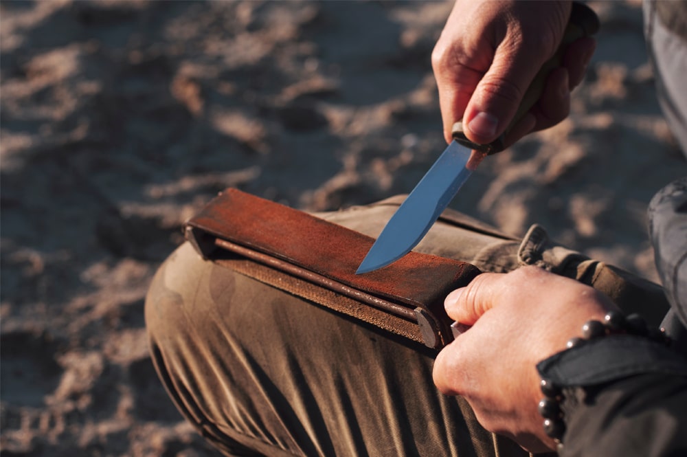 Which Side of Leather Should You Use for Strop?